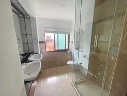 Barker Road (D11), Condominium #461902771